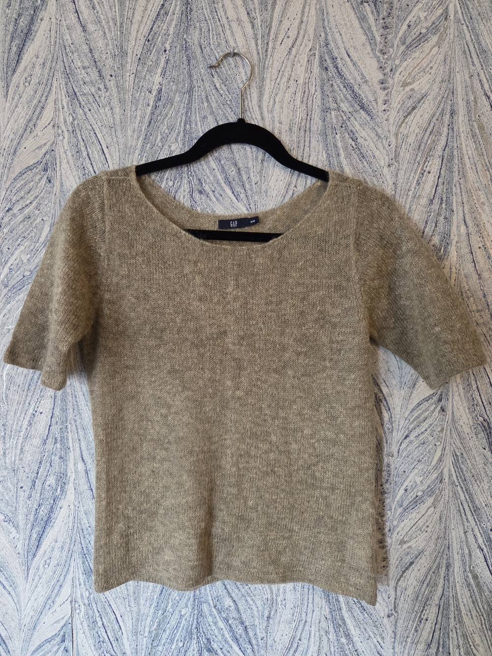 GAP Short-Sleeve Mohair Blend Sweater in Taupe size Medium